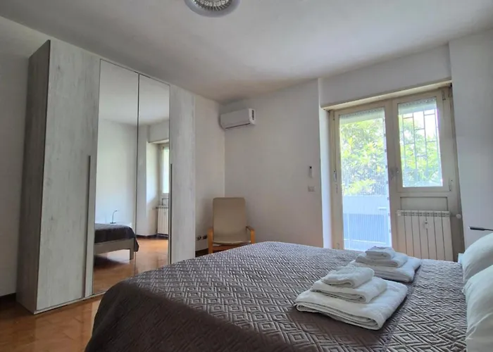 Appartement Spinaceto Modern Home, Eur