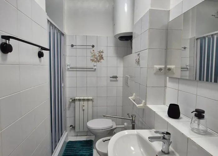 Appartement Spinaceto Modern Home, Eur *